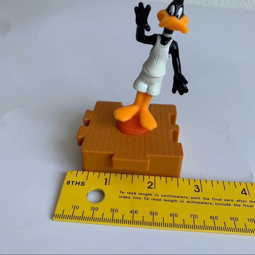 NEW 1996 Warner Bros Daffy Duck - Picture 6 of 8